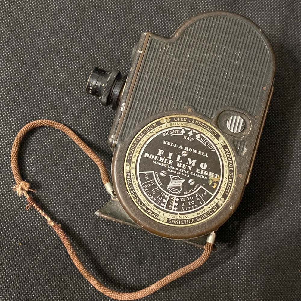 Vintage 1930’s  Bell & Howell Filmo Sportster Double Run Eight 8mm Movie Camera